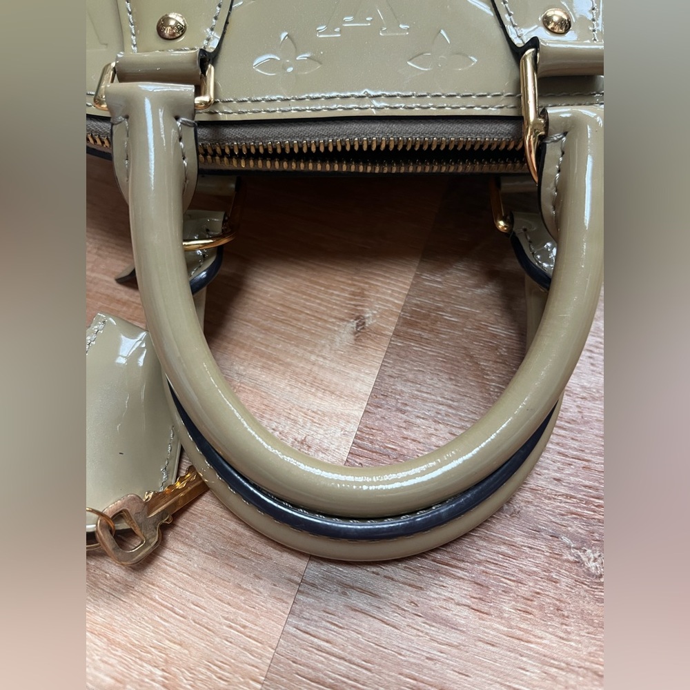 AUTH Louis Vuitton Alma BB Vernis Keychain Included! - Picture 16 of 16